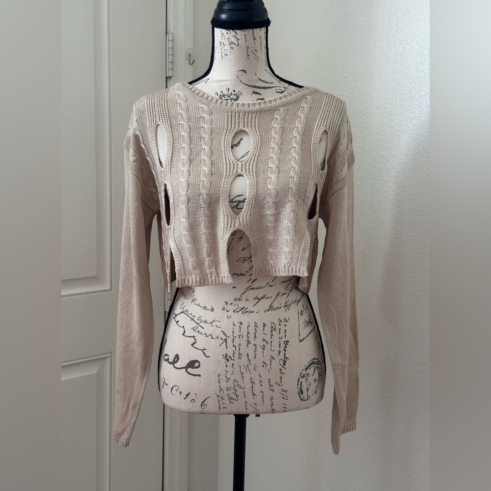 The LA cream and ur luv seoul ripped knitted crop top